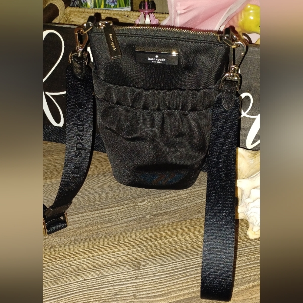 Kate Spade Cell Phone Crossbody - Picture 2 of 2